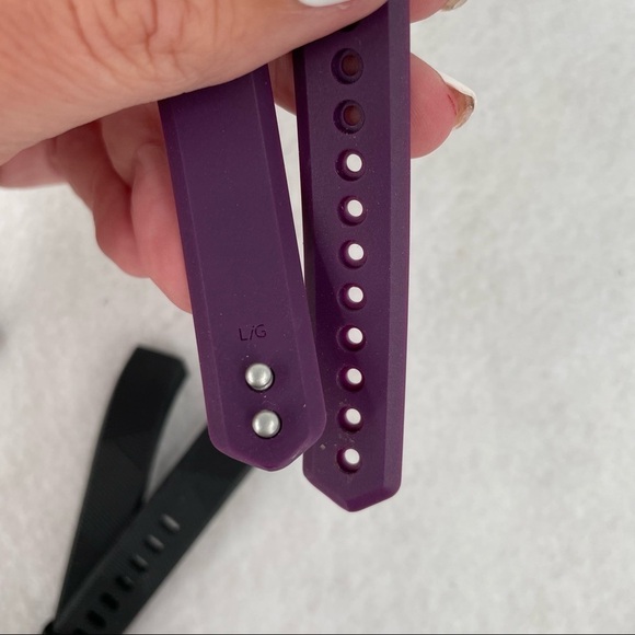 FITBIT Alta H Purple band is Fitbit brand Black & Green Geak Fitbit compatible - Picture 5 of 9